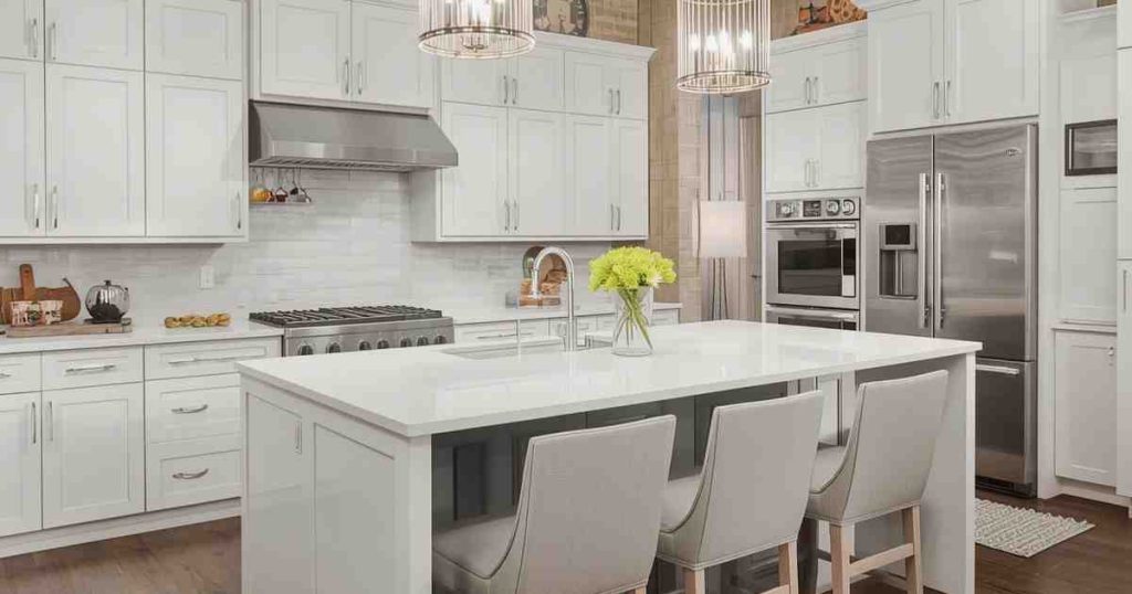 The Perfect Size of Pendant Lights for Your Kitchen Island